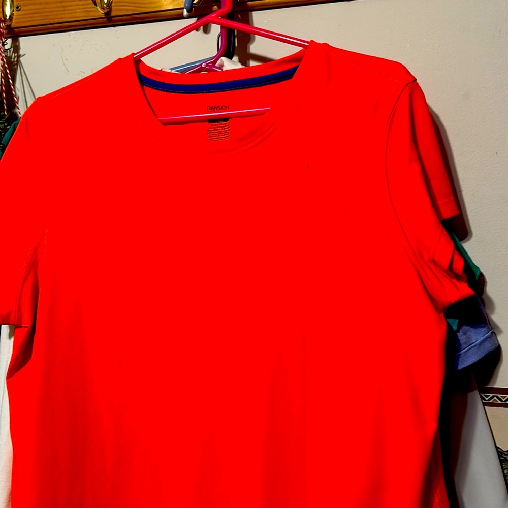 Danskin top 16/18